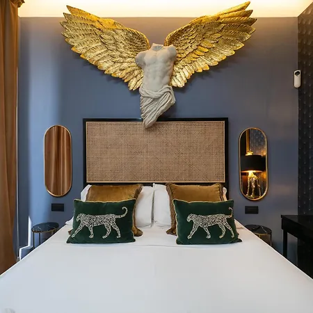 Luxury For 3 - 10 Min To Duomo 아파트